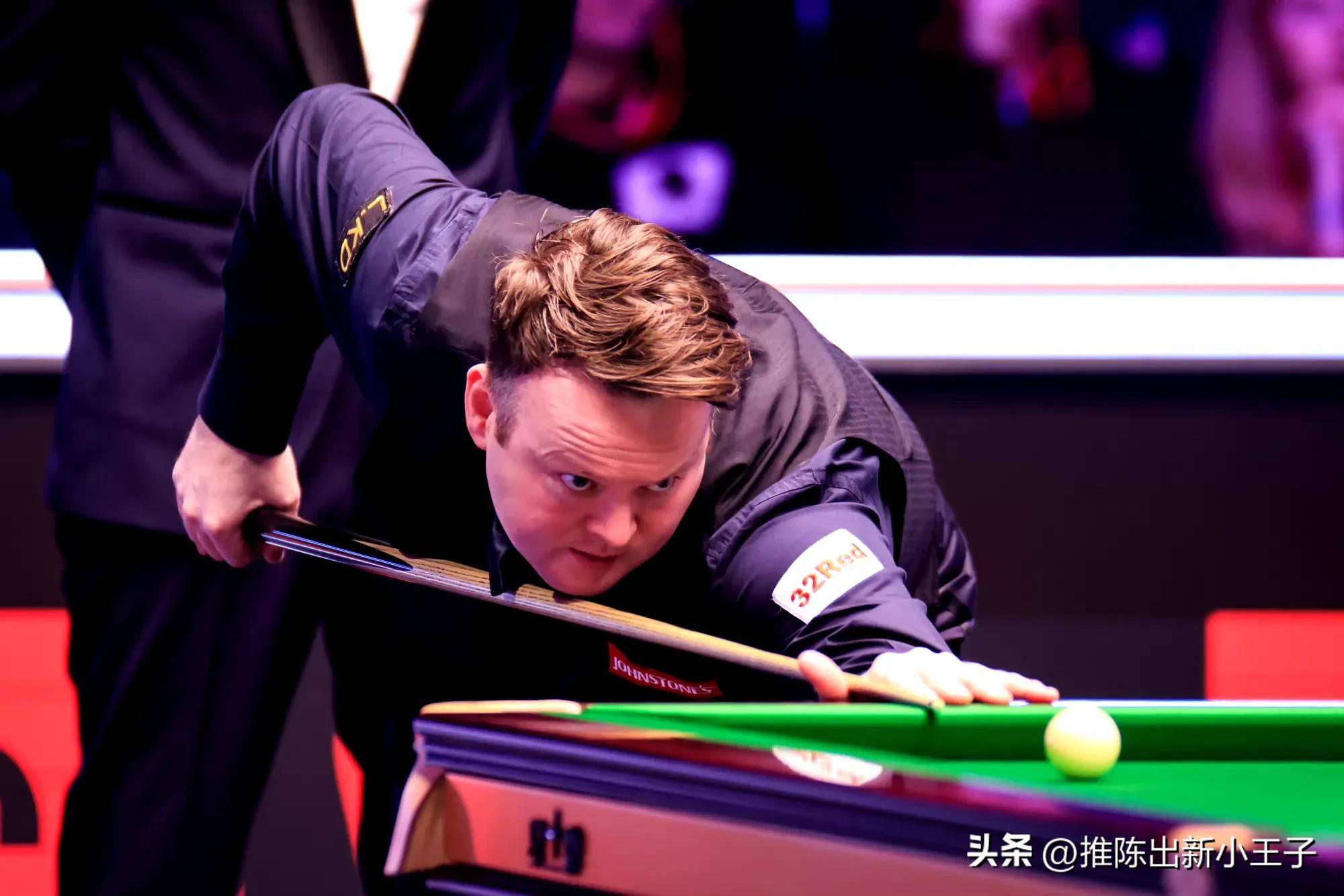 他与萨维尼 他与萨维尼